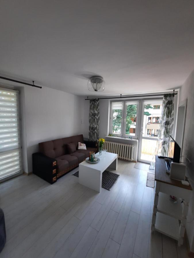 Apartament Zorzy Przy Instytucie Kardiologii Anin Warsaw Exterior photo